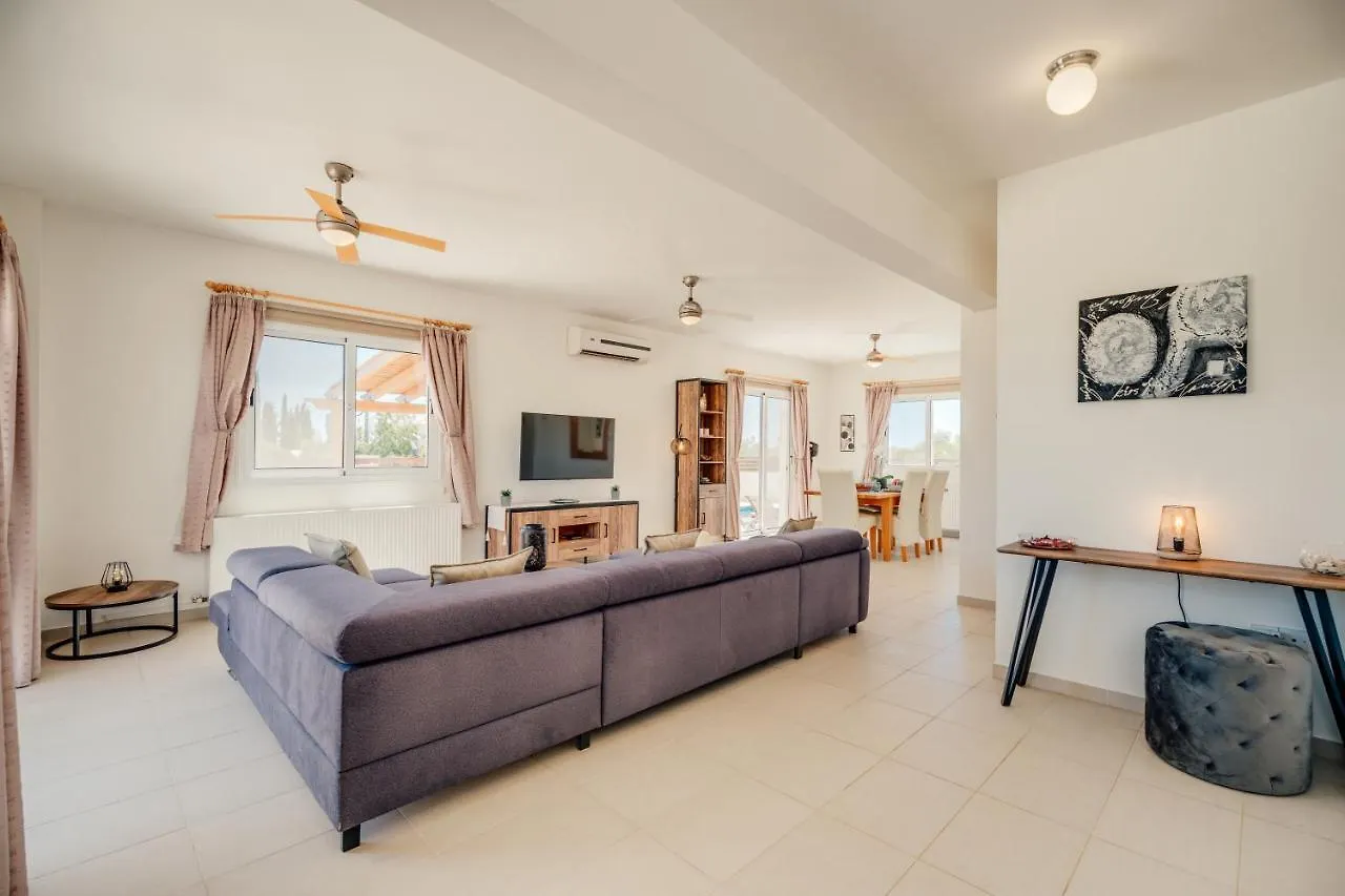 Villa Lankas Ajía Nápa